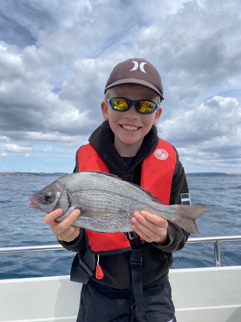 Black Bream fishing with The School of Fish